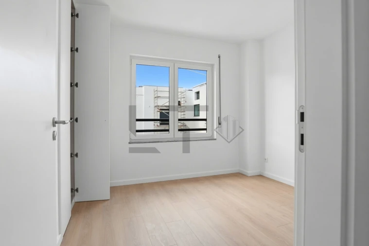 Apartamento T3 para Venda em Santo António dos Cavaleiros e Frielas Foto 19