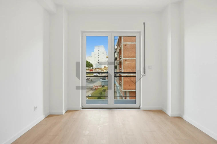 Apartamento T3 para Venda em Santo António dos Cavaleiros e Frielas Foto 30