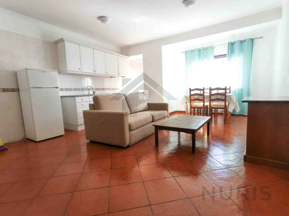 Apartamento T2 para Arrendamento em Portimão Foto 2