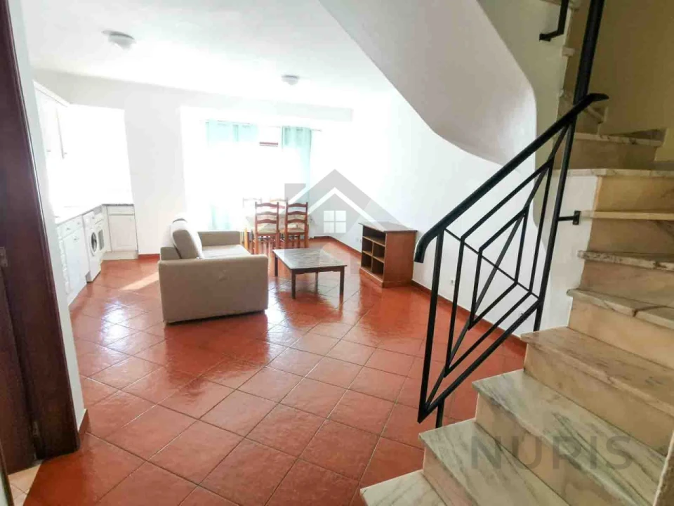 Apartamento T2 para Arrendamento em Portimão Foto 3