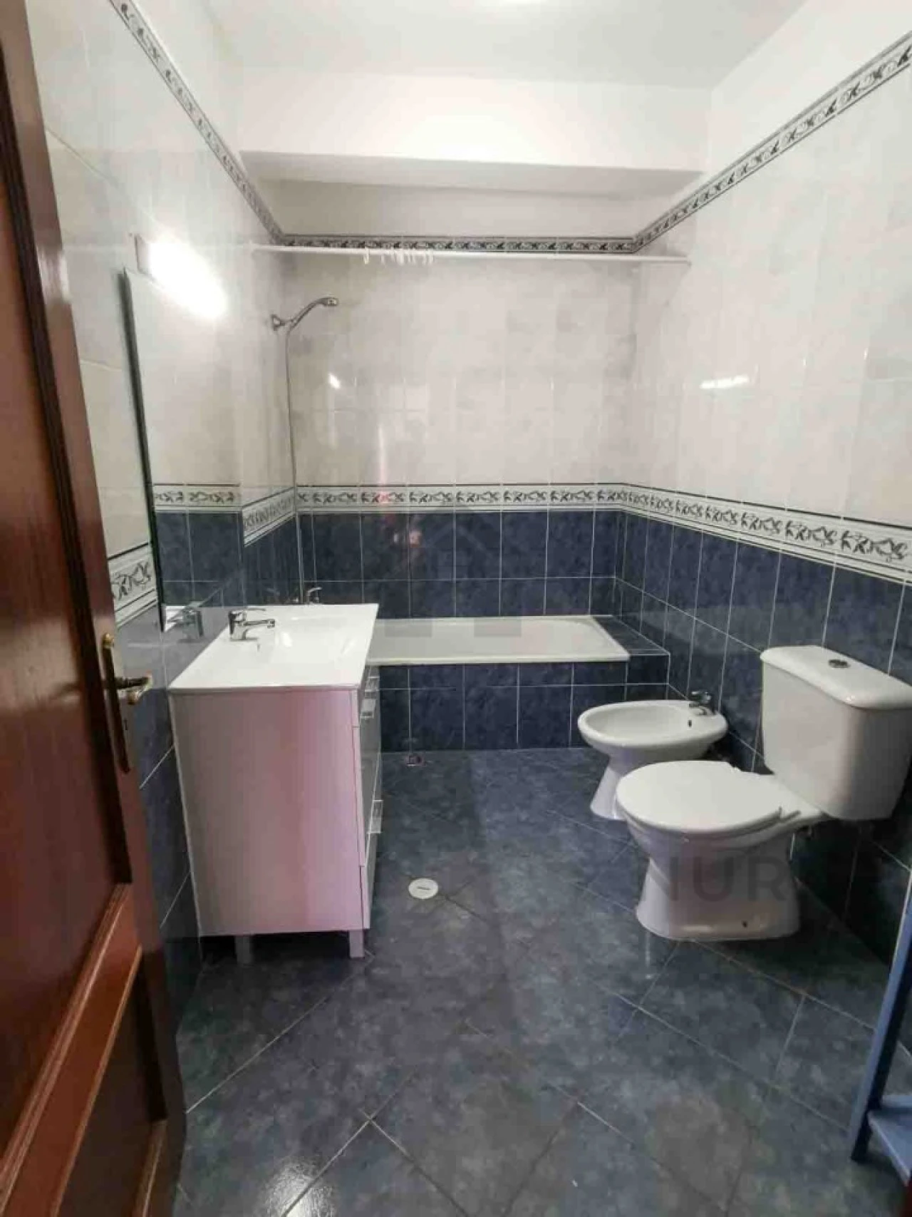 Apartamento T2 para Arrendamento em Portimão Foto 9