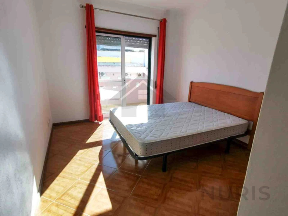 Apartamento T2 para Arrendamento em Portimão Foto 11