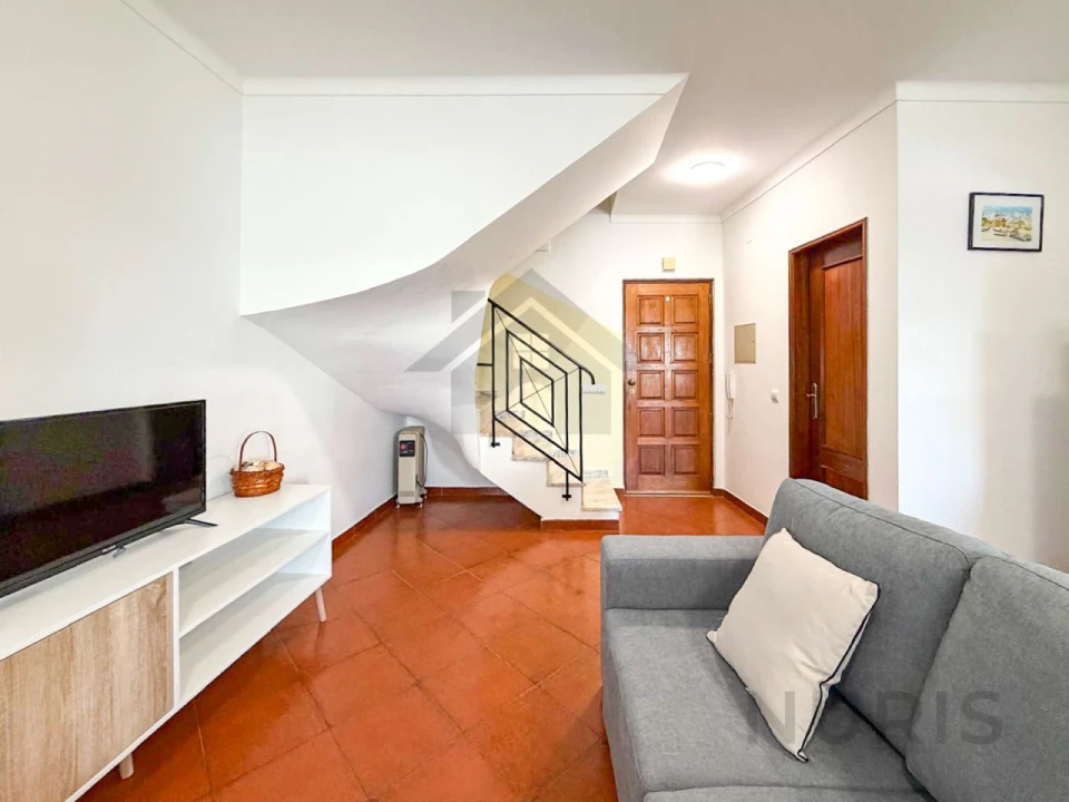 Apartamento T2 para Arrendamento em Portimão Foto 3