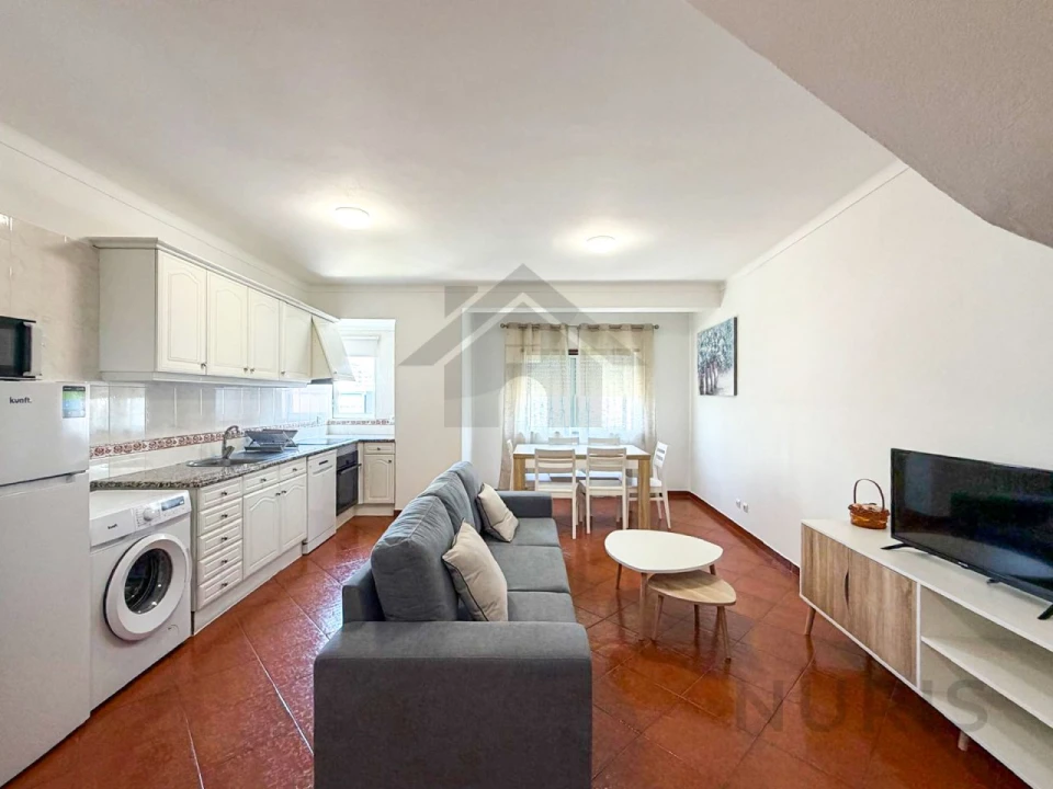 Apartamento T2 para Arrendamento em Portimão Foto 4