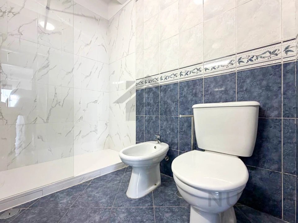Apartamento T2 para Arrendamento em Portimão Foto 14