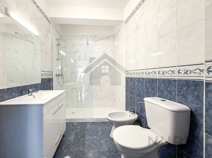 Apartamento T2 para Arrendamento em Portimão Foto 15