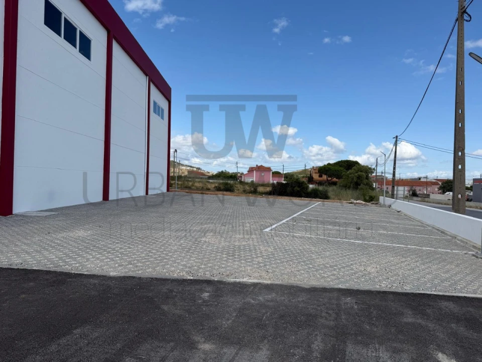 Armazém para Arrendamento em Venda do Pinheiro e Santo Estêvão das Galés Foto 11