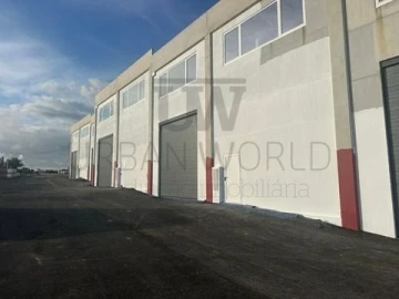 Armazém para Arrendamento em Venda do Pinheiro e Santo Estêvão das Galés