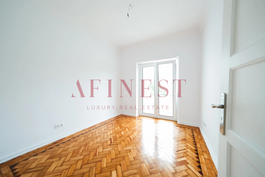Apartamento T3 para Arrendamento em Lumiar Foto 2