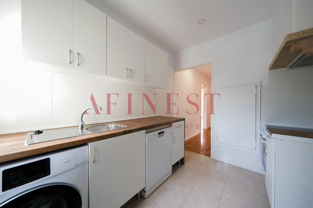 Apartamento T3 para Arrendamento em Lumiar Foto 9