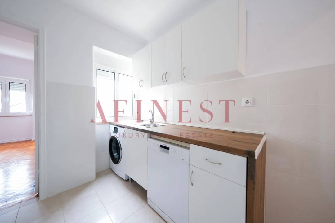 Apartamento T3 para Arrendamento em Lumiar Foto 10