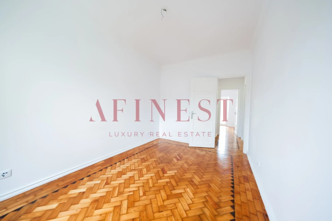 Apartamento T3 para Arrendamento em Lumiar Foto 15