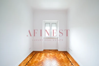 Apartamento T3 para Arrendamento em Lumiar