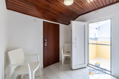 Moradia T2 para Venda em Tornada e Salir do Porto