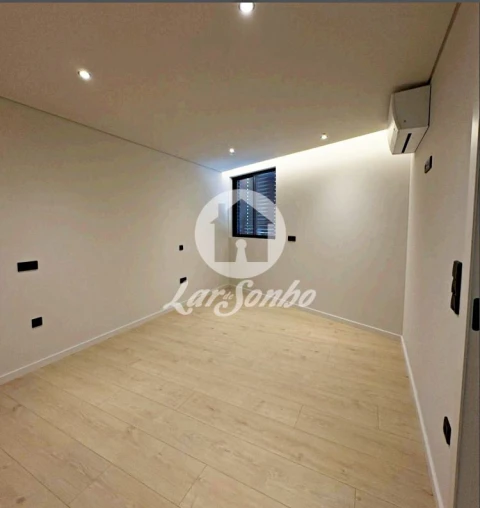 Apartamento T4 para Venda em Gondomar (São Cosme), Valbom e Jovim