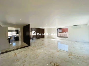 Moradia T4 para Venda em Buarcos