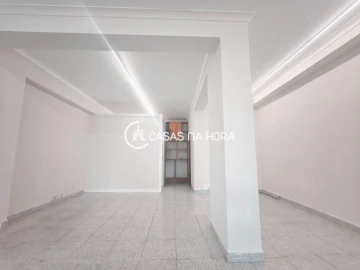 Loja para Arrendamento em Cacém e São Marcos