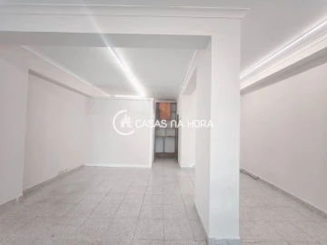 Loja para Arrendamento em Cacém e São Marcos