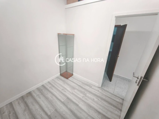 Loja para Arrendamento em Cacém e São Marcos Foto 14