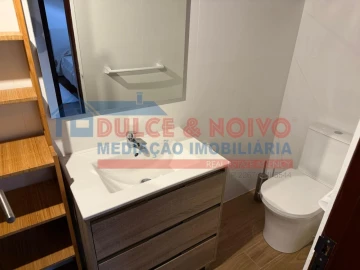 Apartamento T3 para Arrendamento em Ferrel