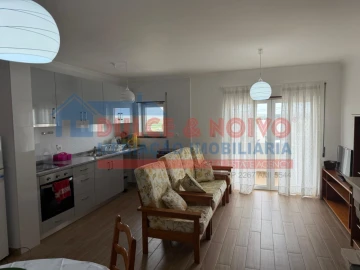 Apartamento T3 para Arrendamento em Ferrel