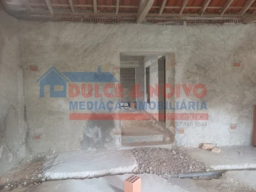 Moradia T2 para Venda em Vermelha
