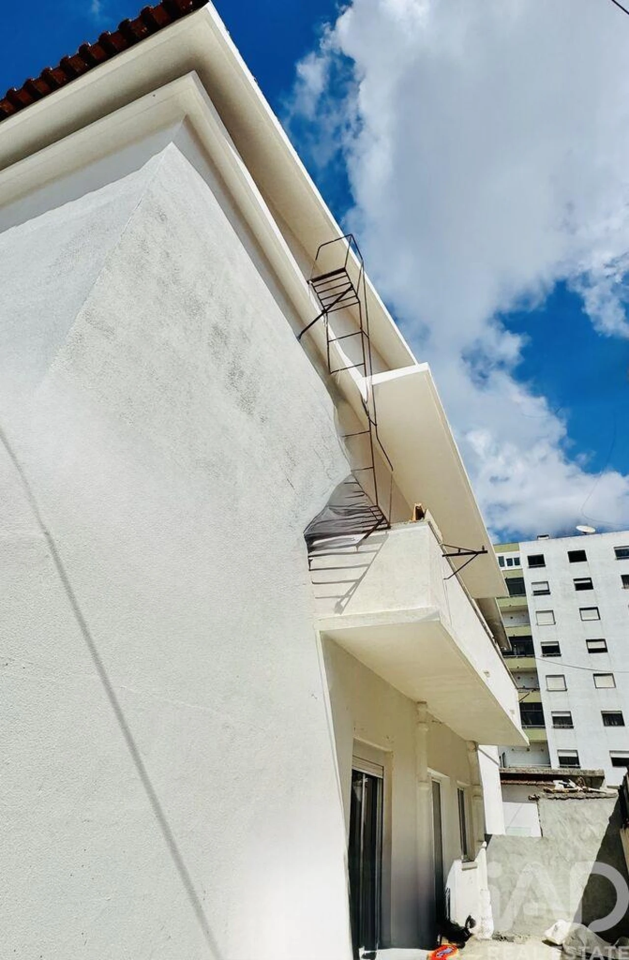 Moradia T4 para Venda em Laranjeiro e Feijó Foto 3
