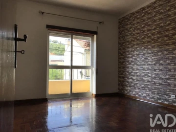 Prédio para Venda em São Martinho do Bispo e Ribeira de Frades