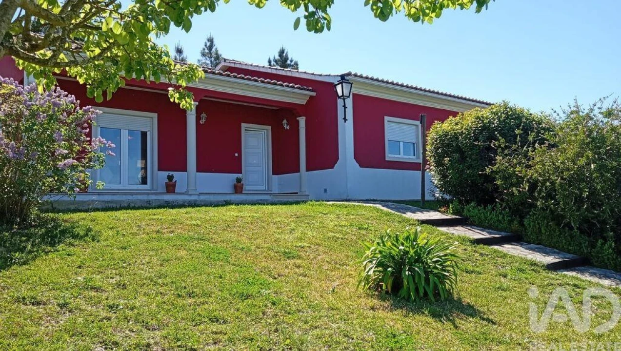 Moradia T3 para Venda em São Pedro de Tomar Foto 1