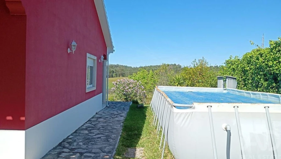 Moradia T3 para Venda em São Pedro de Tomar Foto 5