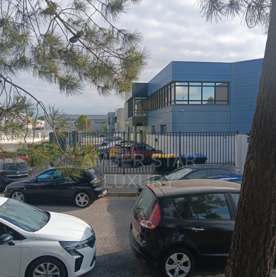 Armazém para Venda em Seixal, Arrentela e Aldeia de Paio Pires Foto 3
