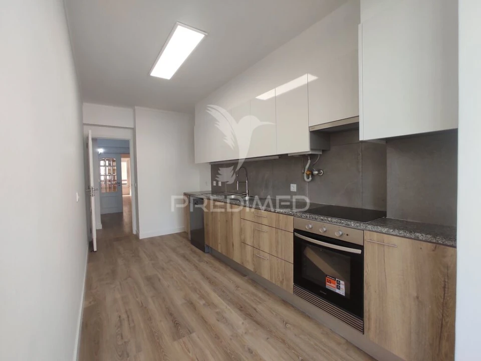 Apartamento T3 para Venda em São Domingos de Benfica Foto 17