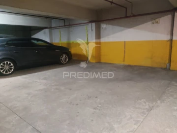 Apartamento T3 para Venda em São Domingos de Benfica
