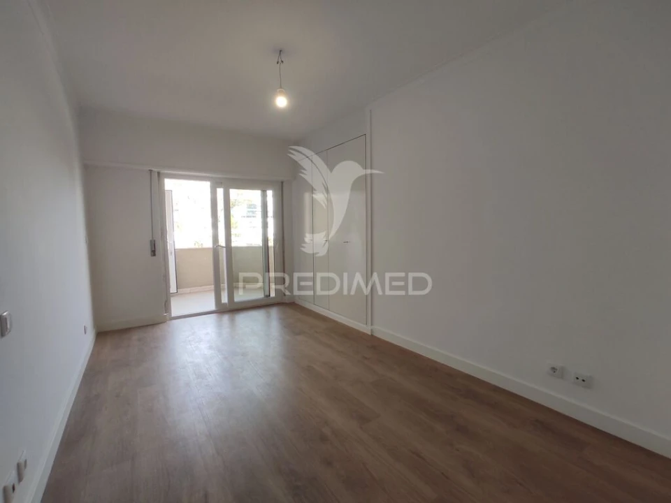 Apartamento T3 para Venda em São Domingos de Benfica Foto 13