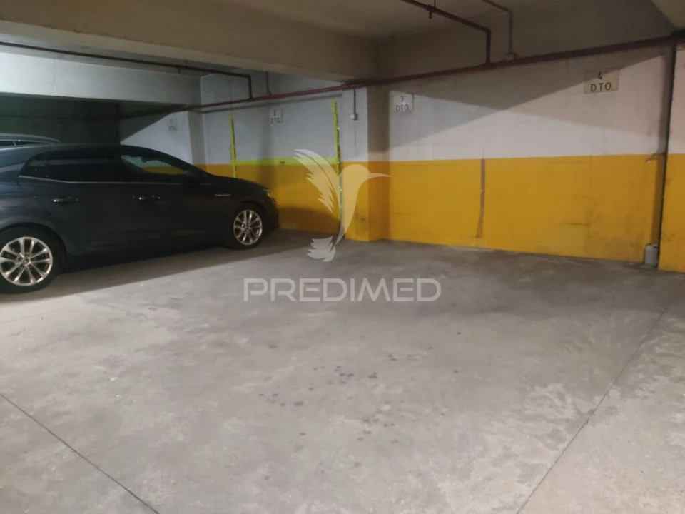 Apartamento T3 para Venda em São Domingos de Benfica Foto 18