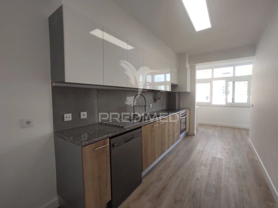Apartamento T3 para Venda em São Domingos de Benfica Foto 15