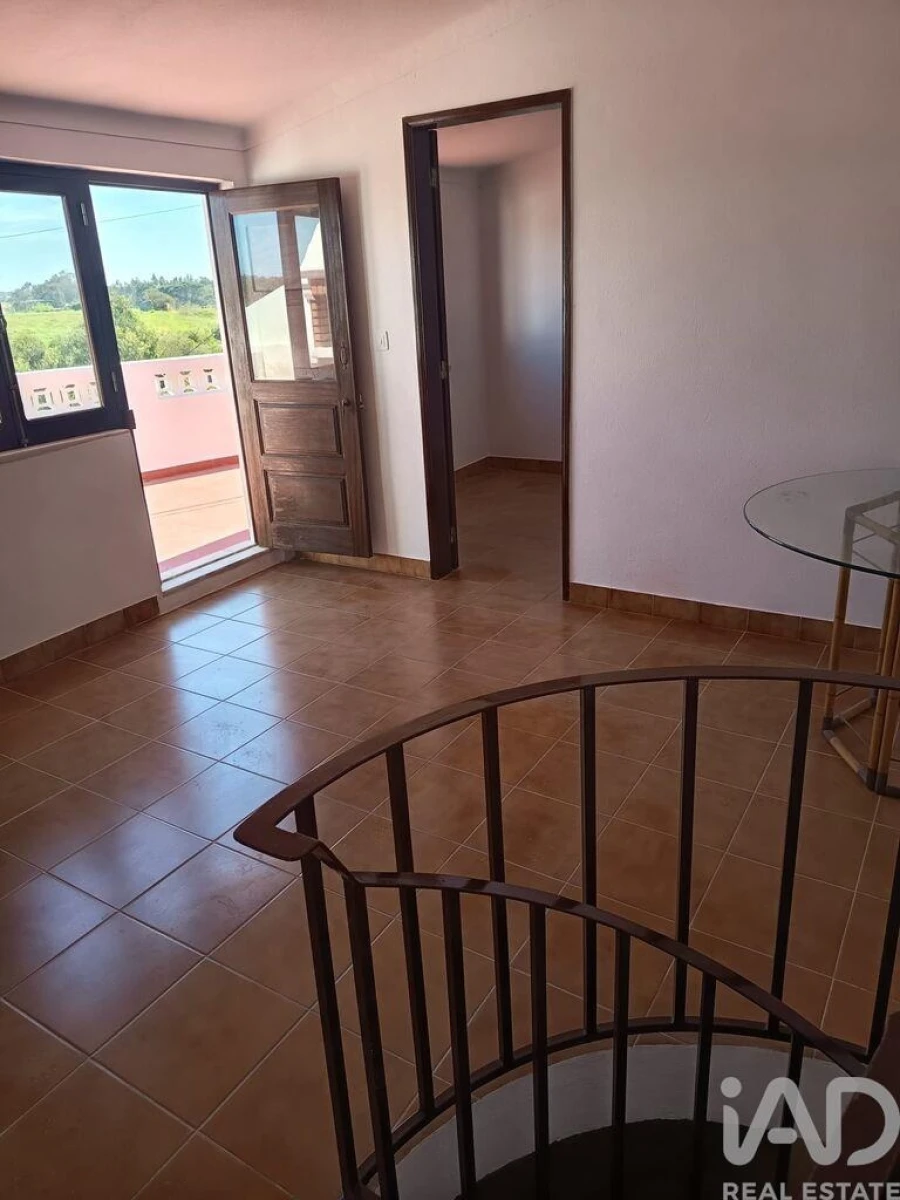 Moradia T4 para Venda em Boavista dos Pinheiros Foto 3