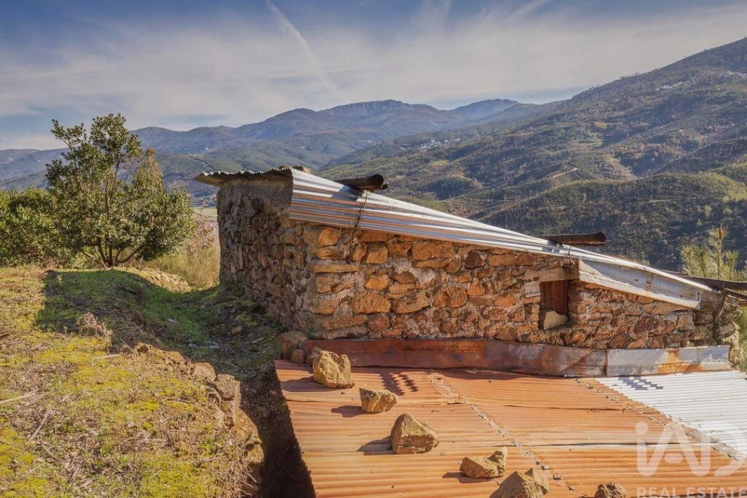 Terreno para Venda em Sandomil Foto 1