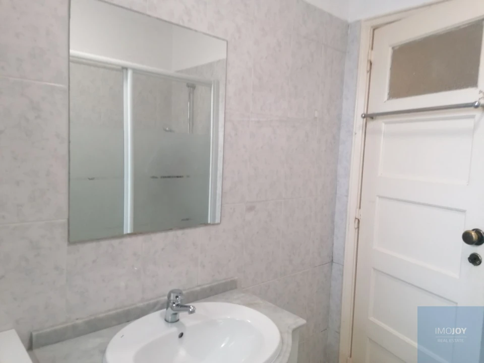 Apartamento T3 para Venda em Algés, Linda-A-Velha e Cruz Quebrada-Dafundo Foto 27