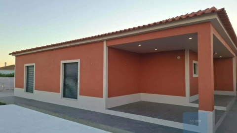 Moradia T3 para Venda em Glória do Ribatejo e Granho