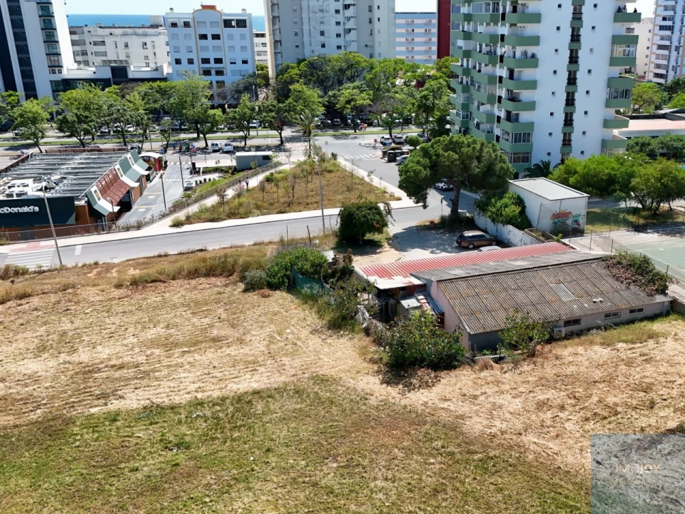 Terreno para Venda em Quarteira Foto 2