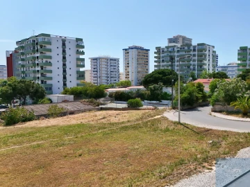Terreno para Venda em Quarteira