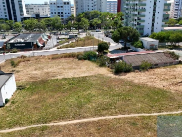 Terreno para Venda em Quarteira