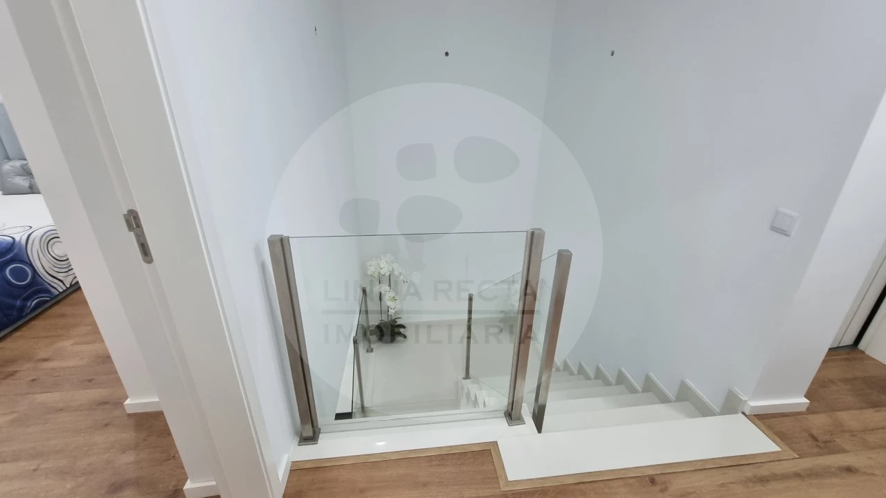 Moradia T4 para Venda em Amora Foto 37