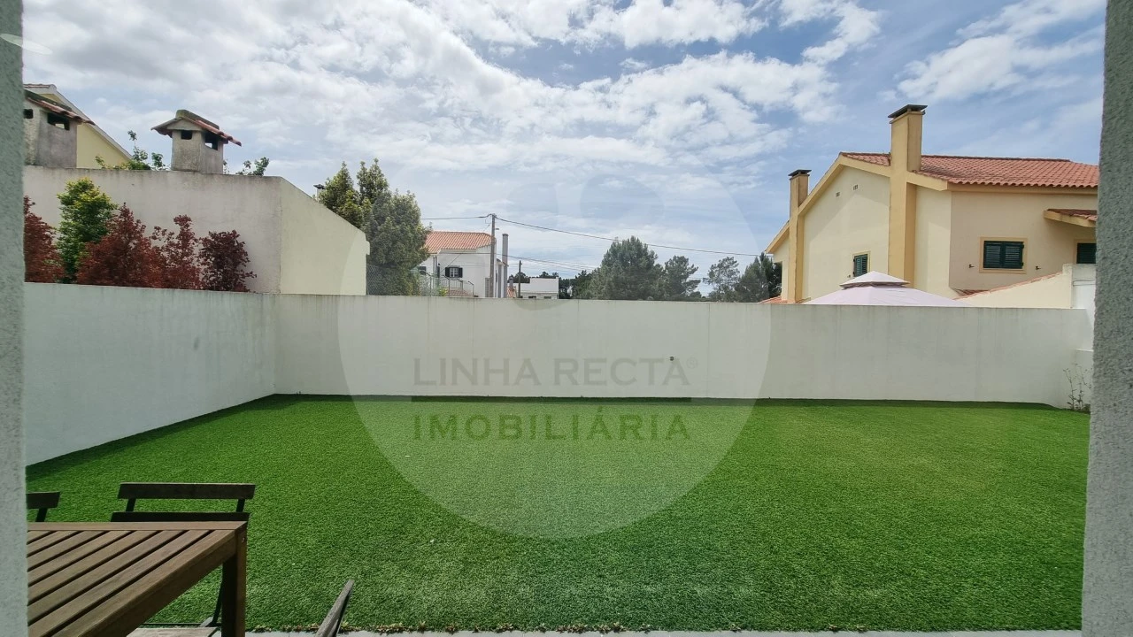 Moradia T4 para Venda em Amora Foto 48