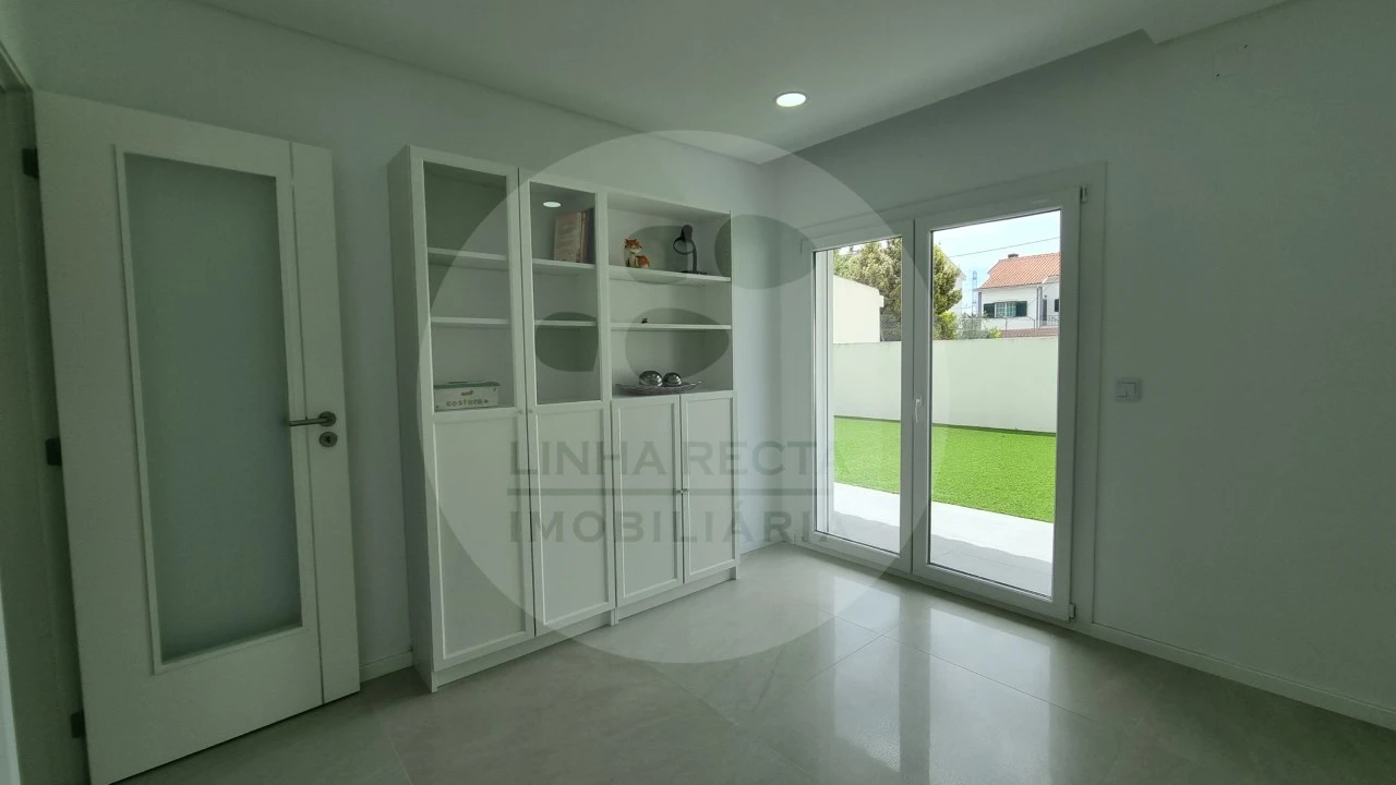 Moradia T4 para Venda em Amora Foto 40