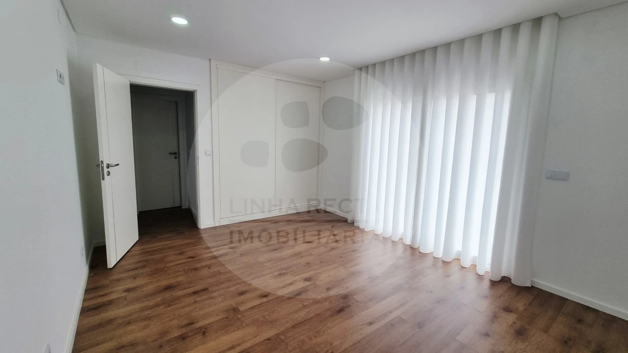Moradia T4 para Venda em Amora Foto 43