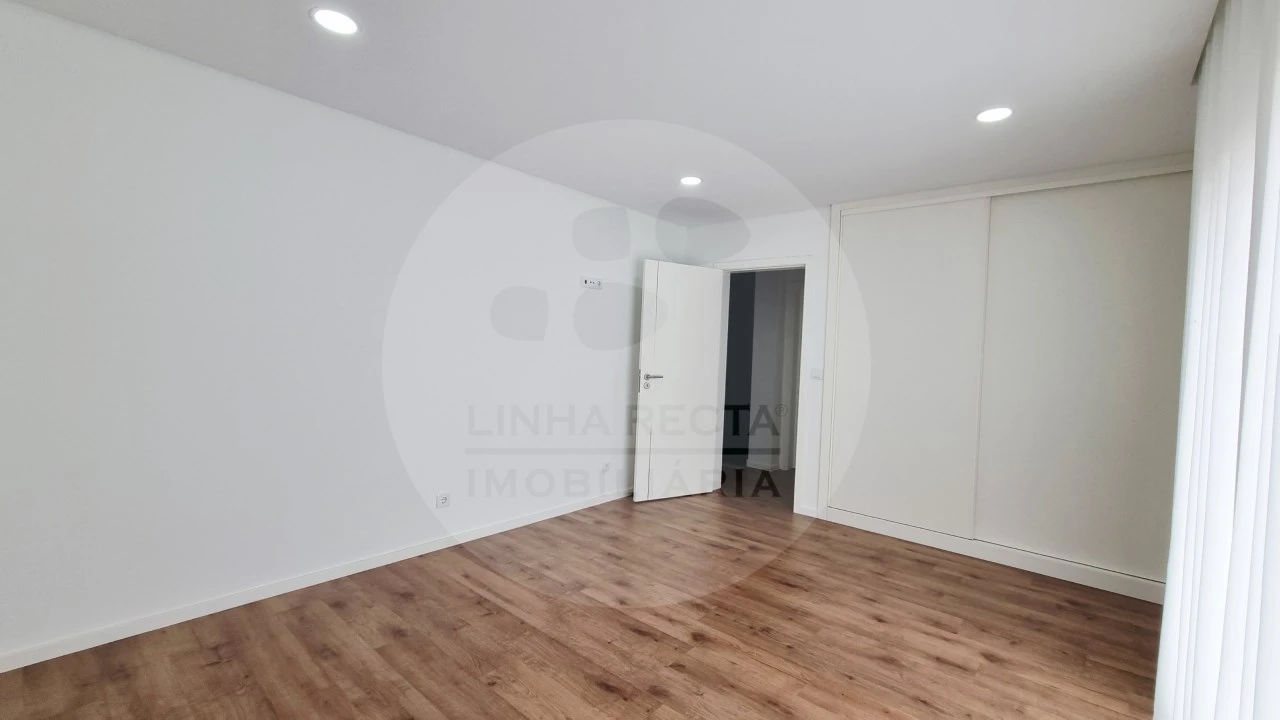 Moradia T4 para Venda em Amora Foto 44