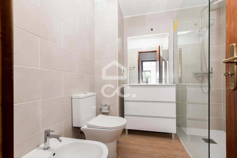 Apartamento T1 para Arrendamento em Malagueira e Horta das Figueiras Foto 11