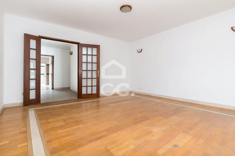 Apartamento T1 para Arrendamento em Malagueira e Horta das Figueiras Foto 4